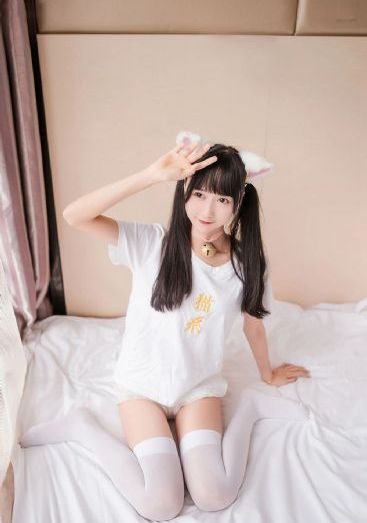 日韩女模特泳装视频写真_蓝光在线手机播放