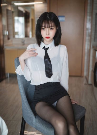 欧美化眉毛视频_BD韩语超清免费观看