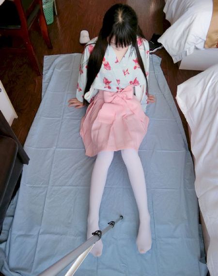 国模李丽莎_免费高清观看