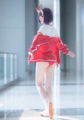欧美黄色衣服图_BD韩语免费在线播放