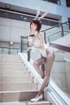丝袜长腿日韩一区中文字幕在线观看_高清超清免费观看