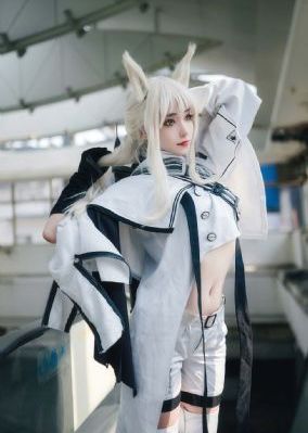 欧美最火超模写真身材_BD英语电影完整版
